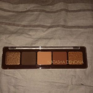 Alloy Eyeshadow Pallete